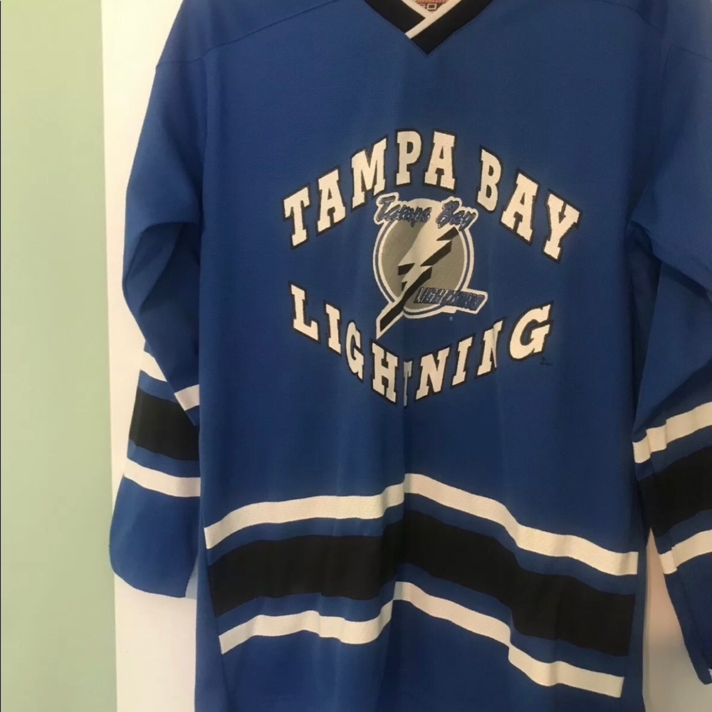 Tampa Bay Lightning Hockey Jersey Youth size XL/20 read description